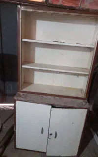 کمد فلزی بافق