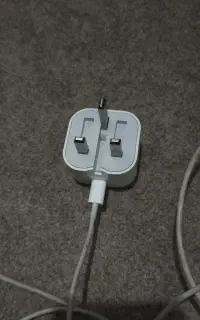 اداپتور و سیم شارژر اصلی apple