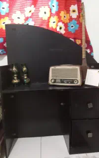 میز تحریر یا میز کامپیوتر