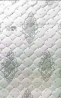 یه عدد تشک تخت خواب