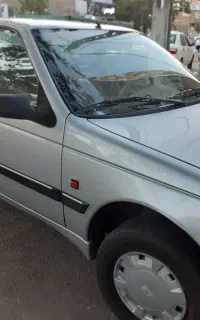 پژو ۴۰۵ مدل ۸۷ داخل کرم
