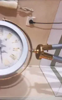 ساعت ایستاده