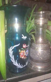 تنگ کوزه طلا کوب و گلدان طلا کوب