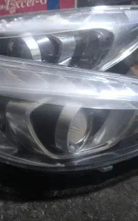 چراغ جلو ۲۰۷