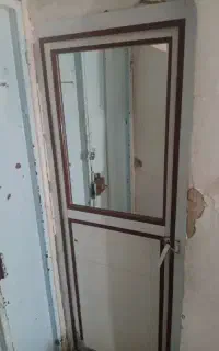 در المینیوم و در اهنی انباری