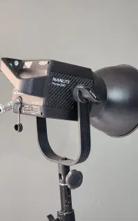 نور نانلایت فورزا ۲۰۰