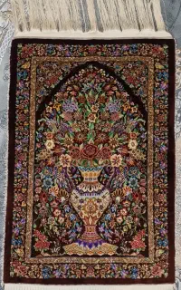 قالی ۶۰ در ۹۰ تمام ابریشم