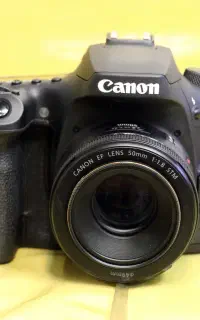 دوربین حرفه ای کنن مدل90D