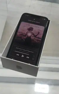 آیفون در حد نو بی نقطه و ضربه