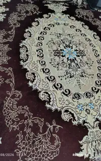 فرش زرشکی 12 متری با دو جفت پشتی