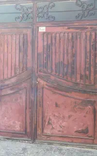 درب آهنی گاراژ و حیاط