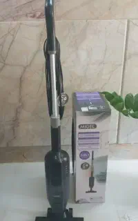 جارو عصایی ایستاده