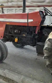 تراکتورمدل۸۴درجه یک به تمام شرط