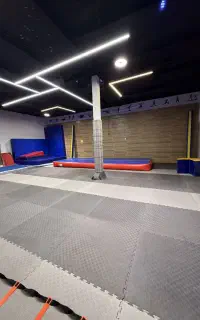باشگاه آکسون ژیمناستیک ایروبیک پیلاتس کودکوبزرگسال