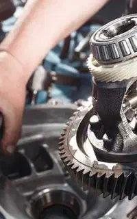 استخدام نیروی فنی تعمیرکار
