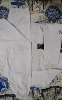 لباس و شلوار حرفه‌ای تکواندو XL گلدوزی‌شده