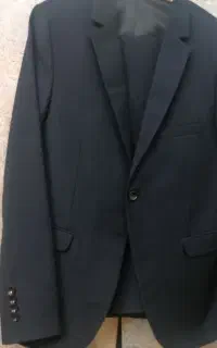 کت شلوار سایز 46 نو سرمه ای هست