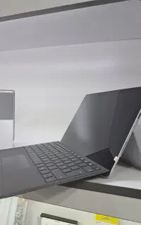 surfc pro5 i5 8 256