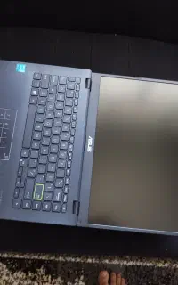 لپتاپ ddr4 مشابه نو با ۲ هارد ssdm2