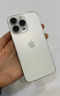 ۱۳ پرو سفید