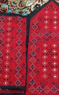 زی آستین چرخ و دست قرمز