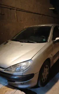 ماشین 206بدون رنگ