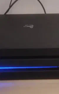 ps4pro فول بازی تمیز + دیسک انچارتد۴ و شارژر