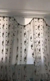 پرده شش متری در حد نو موجوده پیام جوابگو هستم.