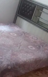 تخت و پاتختی