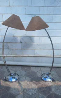 دو عدد اباژور ایستاده قدیمی در حد نو