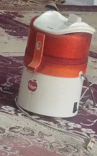 ابمیوه گیری جنس قدیمی بفروش میرسد