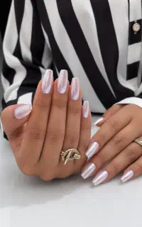 کاشت ناخن با تخفیف ویژه