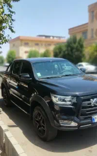خودرو کی ام سی T8