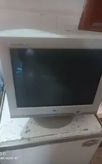 مانیتور سالم