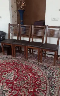چهار عدد صندلی چوبی طرح چرم و پارچه ای