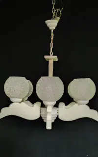 لوستر چوبی ۳ شاخه سفید حراج با حباب برفی