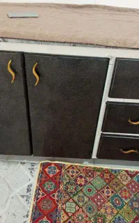 کابینت فلزی بدنه ودر فلزی.