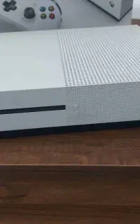 Xbox one s 1t پول لازم