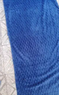 حوله مخملی ابی
