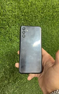 پوکو c40 و a04s