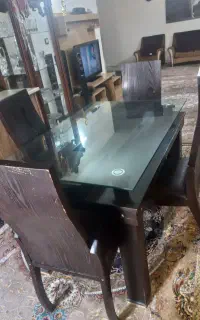میز ۴نفره