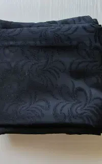 چادر مشکی دوخته شده