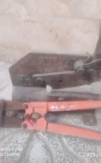 فروش یک عدد قیچی آهن بر ویک عدد قیچی ورق بر