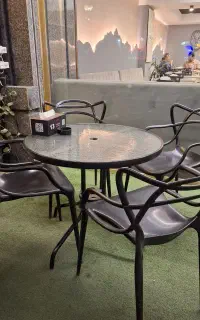 میز و صندلی