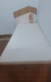 تخت نوجوان ،کودک