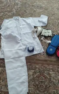 لباس و لوازم کاراته