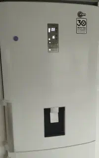 فروش یک دستگاه یخچال