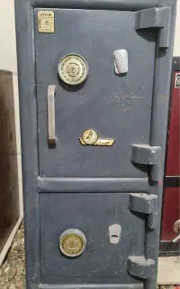 میز و فایل چوبی