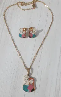 نیم ست گردنبند و گل گوش