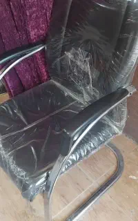 ۵ عدد صندلی کنفرانسی کاملا سالم و تمیز
